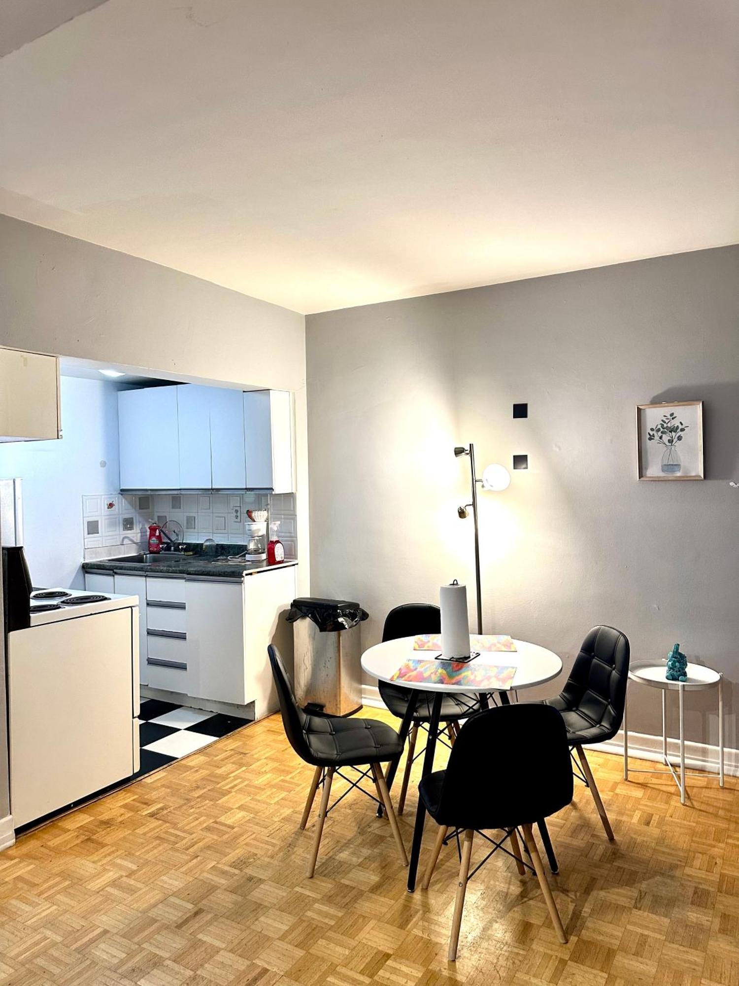 Apartmán Affordable Cuttie 4 Persons 2 Beds In Downtown Montreal Exteriér fotografie