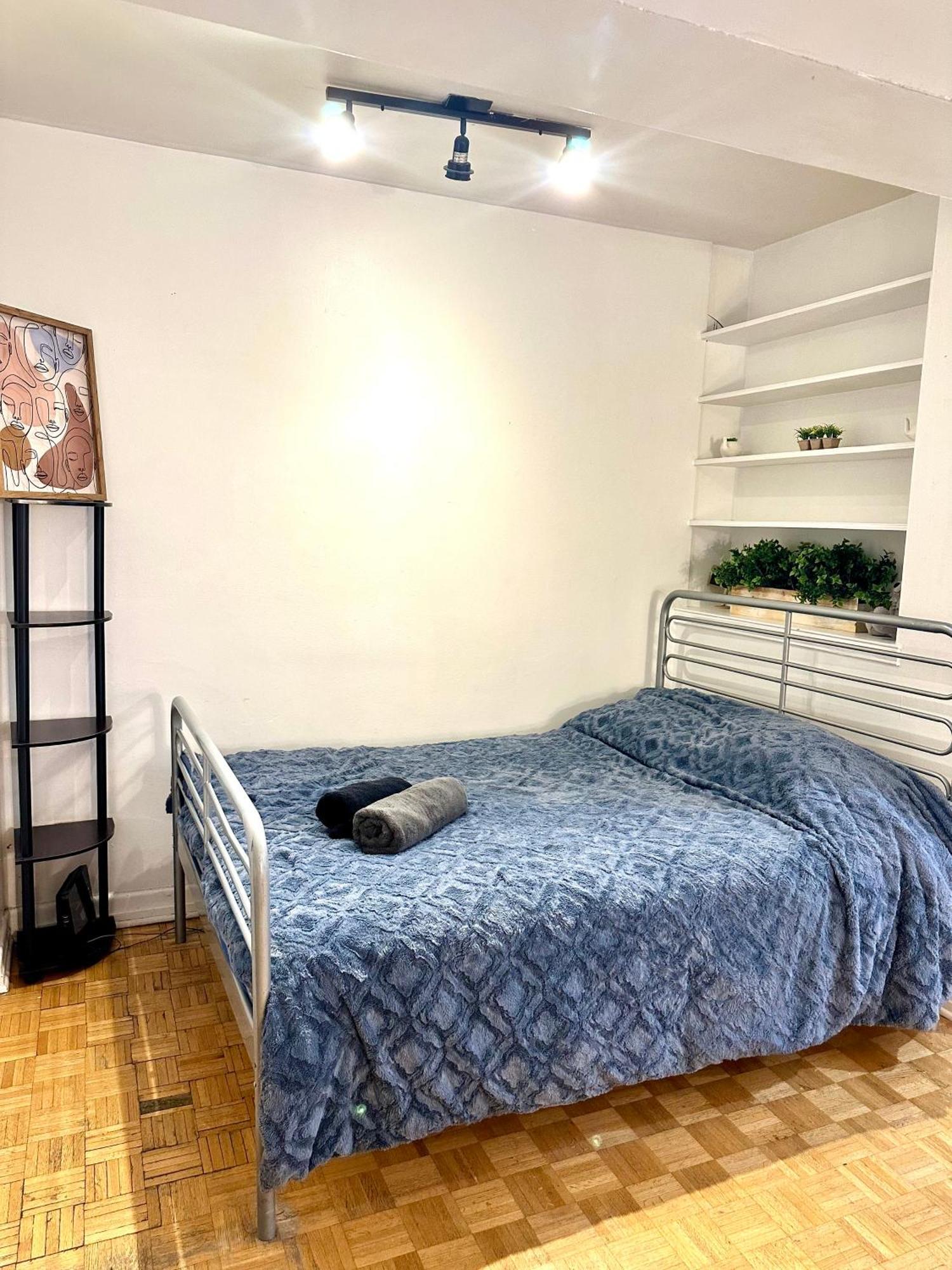 Apartmán Affordable Cuttie 4 Persons 2 Beds In Downtown Montreal Exteriér fotografie